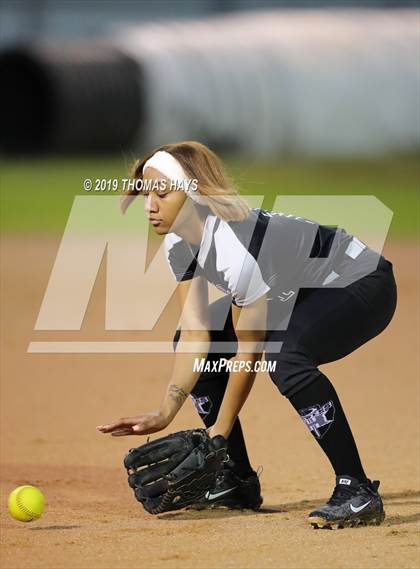 Thumbnail 1 in Huntington @ North DeSoto photogallery.