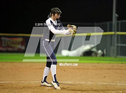 Thumbnail 3 in Huntington @ North DeSoto photogallery.