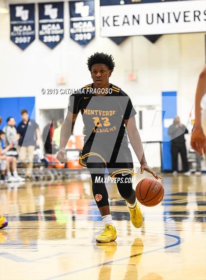 Thumbnail 1 in St. Thomas More vs Montverde Prep (Metro Classic) photogallery.