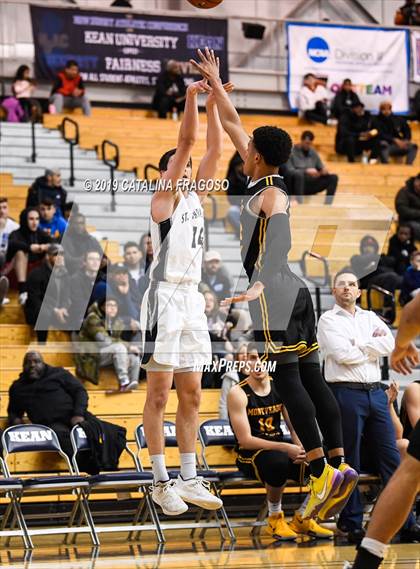 Thumbnail 2 in St. Thomas More vs Montverde Prep (Metro Classic) photogallery.