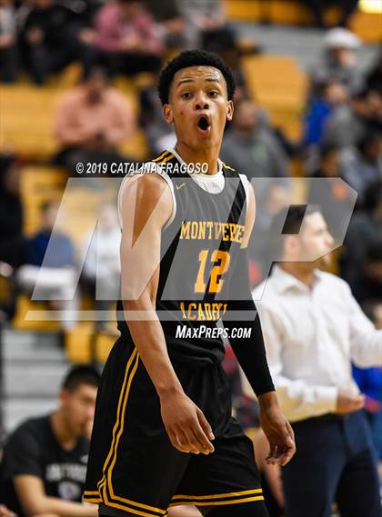 Thumbnail 1 in St. Thomas More vs Montverde Prep (Metro Classic) photogallery.