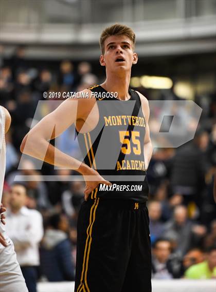 Thumbnail 2 in St. Thomas More vs Montverde Prep (Metro Classic) photogallery.