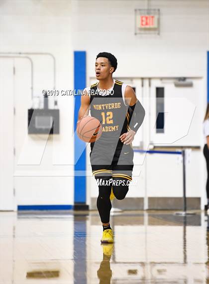 Thumbnail 3 in St. Thomas More vs Montverde Prep (Metro Classic) photogallery.