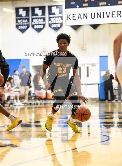 Thumbnail 3 in St. Thomas More vs Montverde Prep (Metro Classic) photogallery.