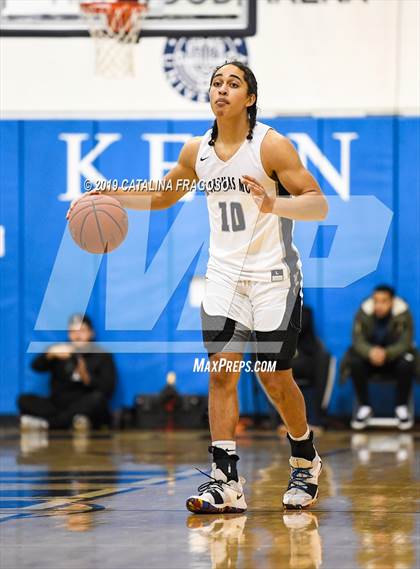 Thumbnail 1 in St. Thomas More vs Montverde Prep (Metro Classic) photogallery.