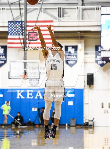Thumbnail 3 in St. Thomas More vs Montverde Prep (Metro Classic) photogallery.
