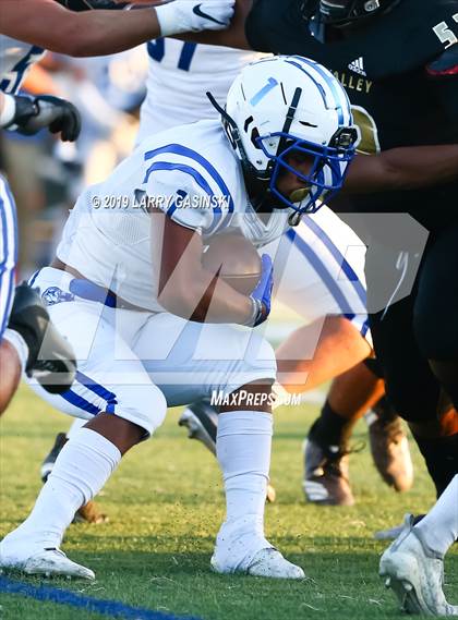 Thumbnail 3 in Burbank vs. Golden Valley photogallery.