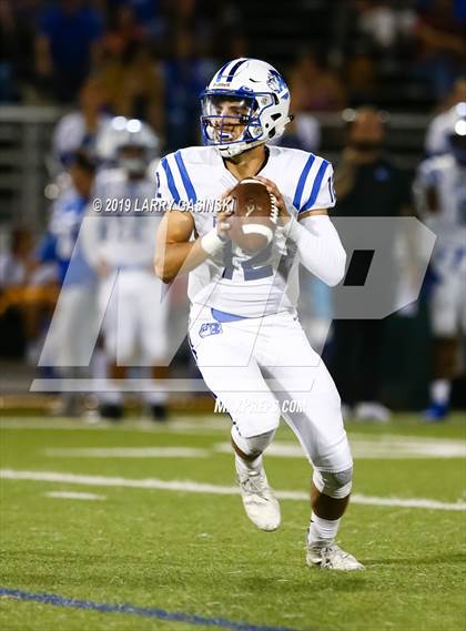 Thumbnail 3 in Burbank vs. Golden Valley photogallery.
