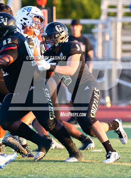 Thumbnail 2 in Burbank vs. Golden Valley photogallery.