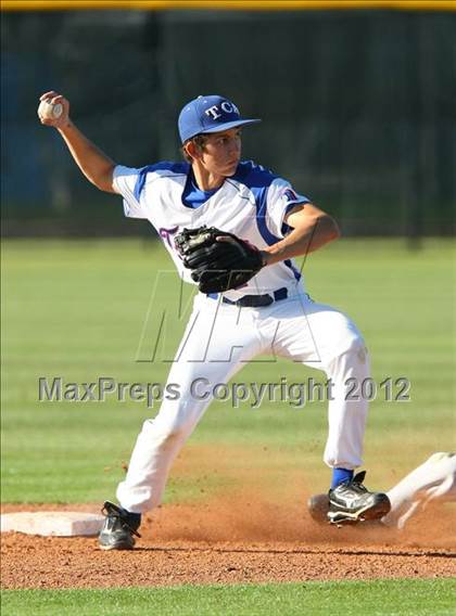 Thumbnail 2 in Nolan Catholic vs. Trinity Christian photogallery.