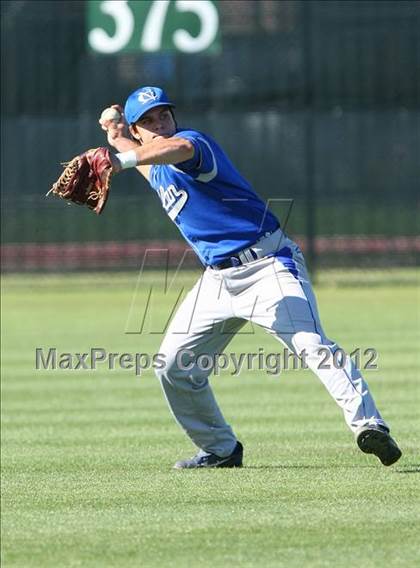 Thumbnail 2 in Nolan Catholic vs. Trinity Christian photogallery.