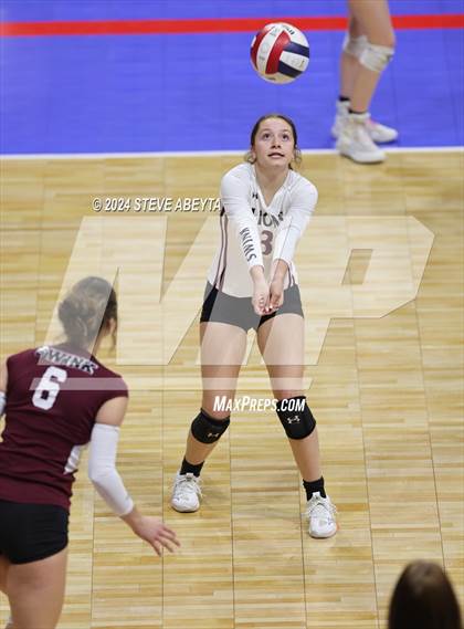 Thumbnail 2 in Swink vs. Hoehne (CHSAA 1A First Round Elimination Bracket) photogallery.