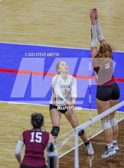 Thumbnail 2 in Swink vs. Hoehne (CHSAA 1A First Round Elimination Bracket) photogallery.