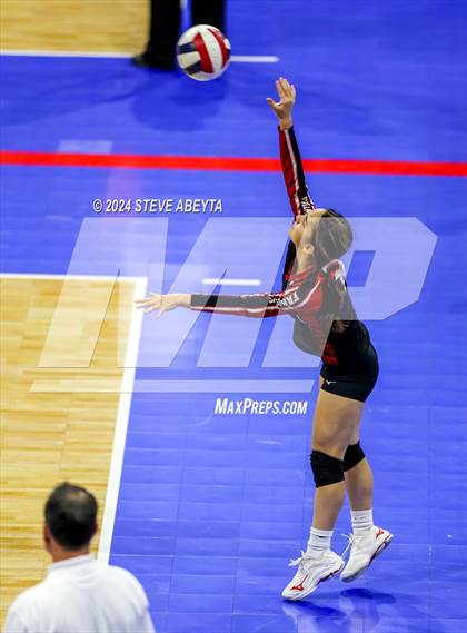 Thumbnail 2 in Swink vs. Hoehne (CHSAA 1A First Round Elimination Bracket) photogallery.