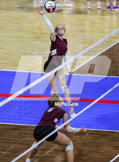 Thumbnail 3 in Swink vs. Hoehne (CHSAA 1A First Round Elimination Bracket) photogallery.
