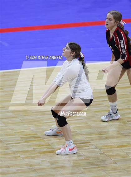 Thumbnail 3 in Swink vs. Hoehne (CHSAA 1A First Round Elimination Bracket) photogallery.