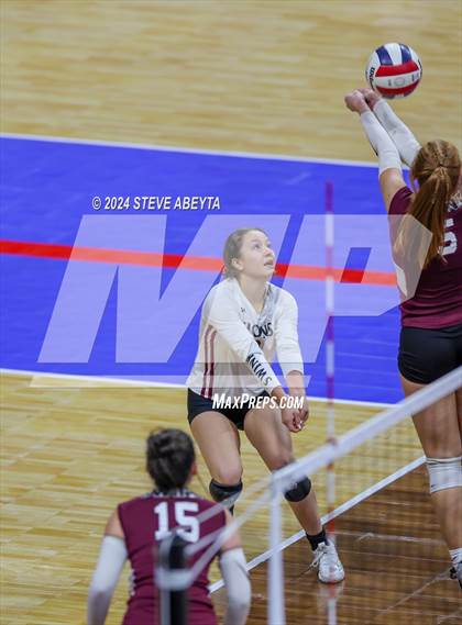 Thumbnail 1 in Swink vs. Hoehne (CHSAA 1A First Round Elimination Bracket) photogallery.