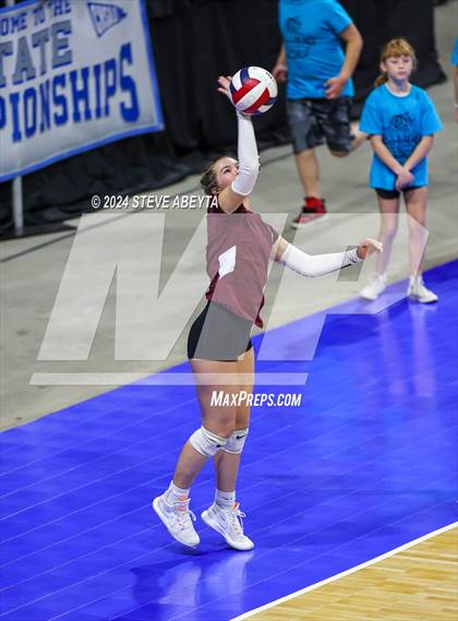 Thumbnail 3 in Swink vs. Hoehne (CHSAA 1A First Round Elimination Bracket) photogallery.