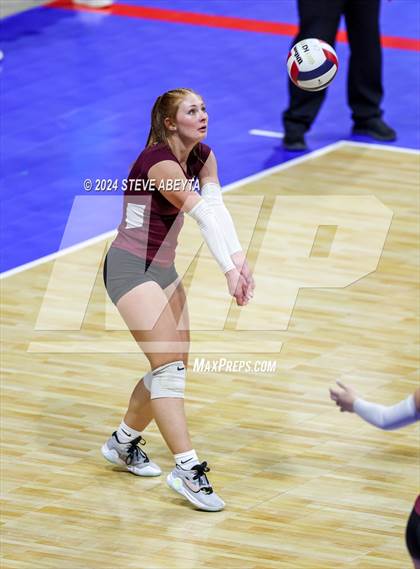 Thumbnail 2 in Swink vs. Hoehne (CHSAA 1A First Round Elimination Bracket) photogallery.