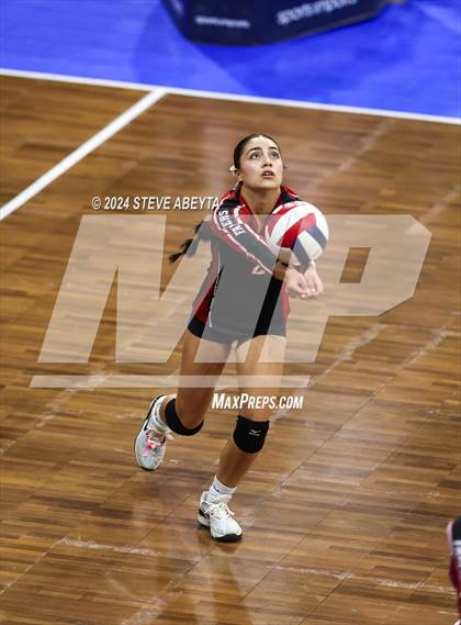 Thumbnail 2 in Swink vs. Hoehne (CHSAA 1A First Round Elimination Bracket) photogallery.