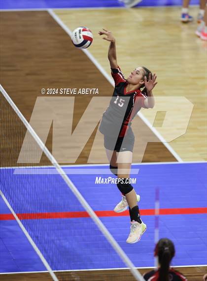 Thumbnail 2 in Swink vs. Hoehne (CHSAA 1A First Round Elimination Bracket) photogallery.