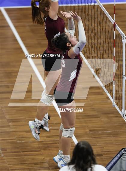 Thumbnail 3 in Swink vs. Hoehne (CHSAA 1A First Round Elimination Bracket) photogallery.