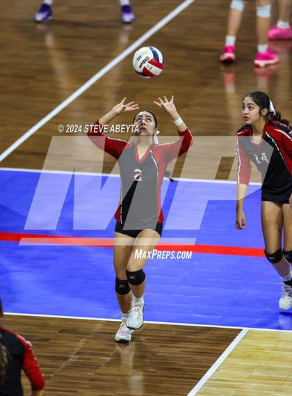 Thumbnail 2 in Swink vs. Hoehne (CHSAA 1A First Round Elimination Bracket) photogallery.
