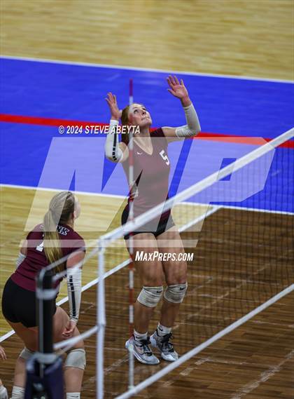 Thumbnail 3 in Swink vs. Hoehne (CHSAA 1A First Round Elimination Bracket) photogallery.
