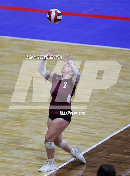 Thumbnail 3 in Swink vs. Hoehne (CHSAA 1A First Round Elimination Bracket) photogallery.