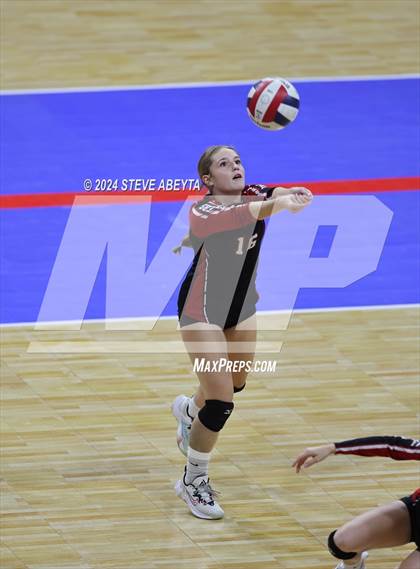 Thumbnail 3 in Swink vs. Hoehne (CHSAA 1A First Round Elimination Bracket) photogallery.