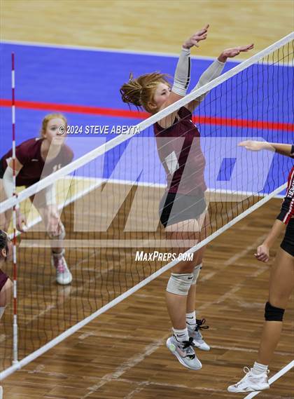 Thumbnail 2 in Swink vs. Hoehne (CHSAA 1A First Round Elimination Bracket) photogallery.