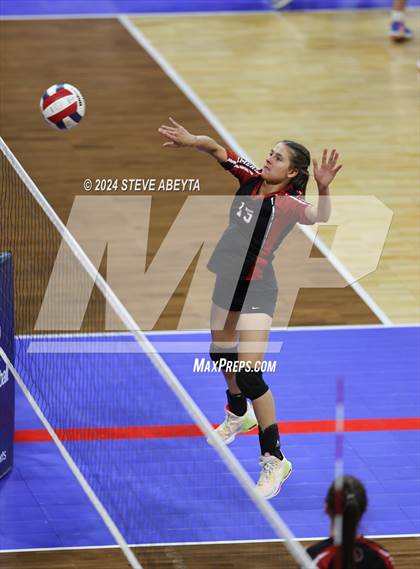 Thumbnail 3 in Swink vs. Hoehne (CHSAA 1A First Round Elimination Bracket) photogallery.