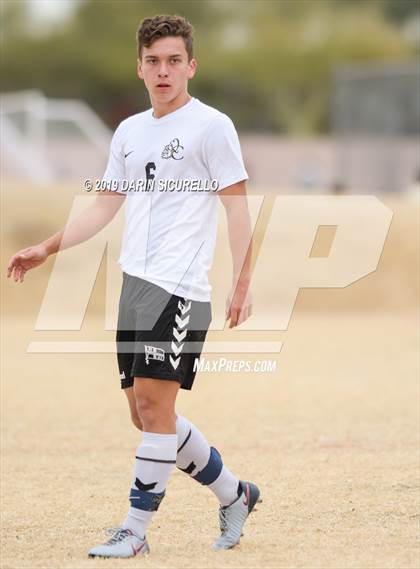 Thumbnail 2 in Central vs. Queen Creek (Chandler Prep Invitational) photogallery.