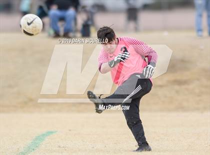Thumbnail 2 in Central vs. Queen Creek (Chandler Prep Invitational) photogallery.