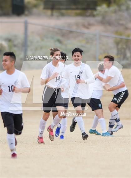 Thumbnail 3 in Central vs. Queen Creek (Chandler Prep Invitational) photogallery.