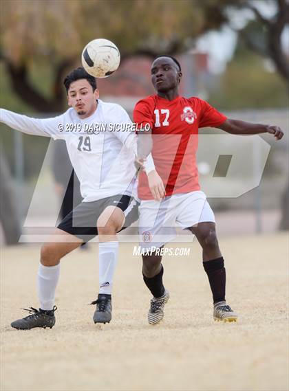 Thumbnail 1 in Central vs. Queen Creek (Chandler Prep Invitational) photogallery.