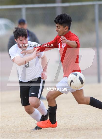 Thumbnail 3 in Central vs. Queen Creek (Chandler Prep Invitational) photogallery.