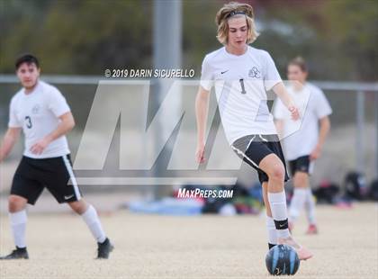 Thumbnail 3 in Central vs. Queen Creek (Chandler Prep Invitational) photogallery.