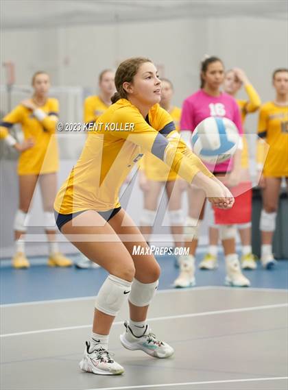 Thumbnail 2 in Grand Haven vs. Lakeland (Beast of the East) photogallery.