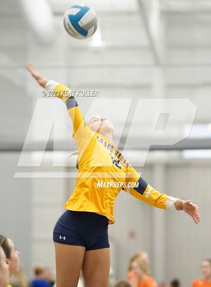 Thumbnail 3 in Grand Haven vs. Lakeland (Beast of the East) photogallery.