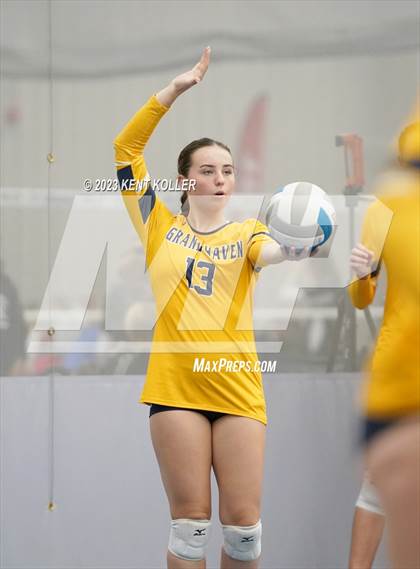 Thumbnail 3 in Grand Haven vs. Lakeland (Beast of the East) photogallery.