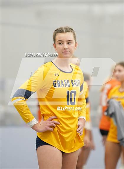 Thumbnail 3 in Grand Haven vs. Lakeland (Beast of the East) photogallery.