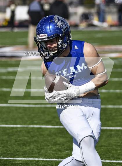 Thumbnail 2 in Henrietta vs. Gunter (UIL 3A-2 Region II Playoff) photogallery.