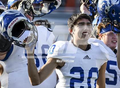 Thumbnail 2 in Henrietta vs. Gunter (UIL 3A-2 Region II Playoff) photogallery.