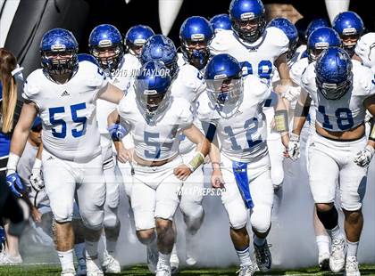 Thumbnail 3 in Henrietta vs. Gunter (UIL 3A-2 Region II Playoff) photogallery.