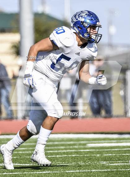 Thumbnail 1 in Henrietta vs. Gunter (UIL 3A-2 Region II Playoff) photogallery.