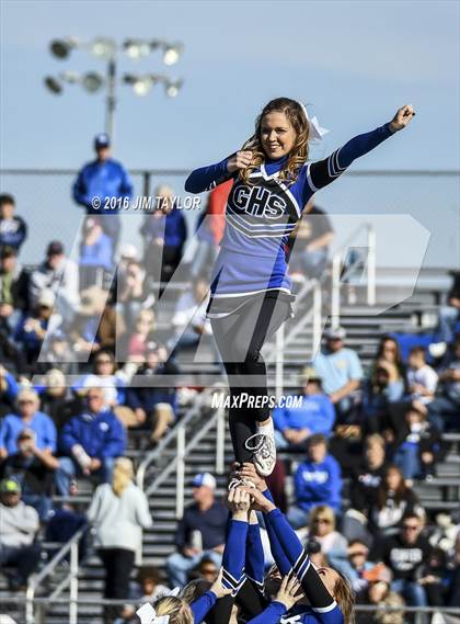 Thumbnail 3 in Henrietta vs. Gunter (UIL 3A-2 Region II Playoff) photogallery.
