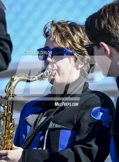 Thumbnail 2 in Henrietta vs. Gunter (UIL 3A-2 Region II Playoff) photogallery.
