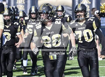Thumbnail 1 in Henrietta vs. Gunter (UIL 3A-2 Region II Playoff) photogallery.