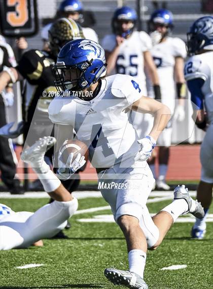 Thumbnail 3 in Henrietta vs. Gunter (UIL 3A-2 Region II Playoff) photogallery.